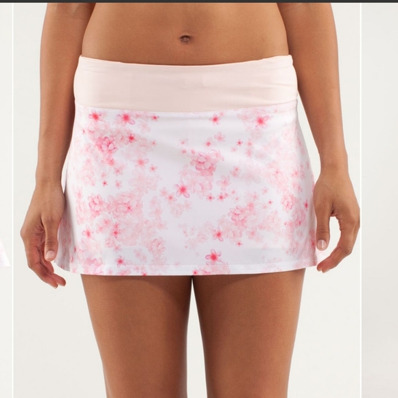 lululemon athletica Dresses & Skirts - Lululemon Run Pace Setter Skirt